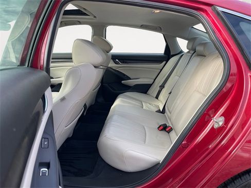 Used 2022 Honda Accord Touring image 13