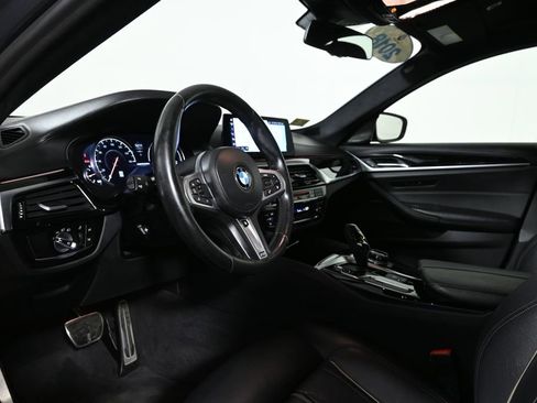 Used 2018 BMW M550i xDrive image 14