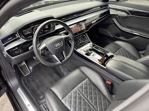 Used 2022 Audi S8 AWD/4WD image 25