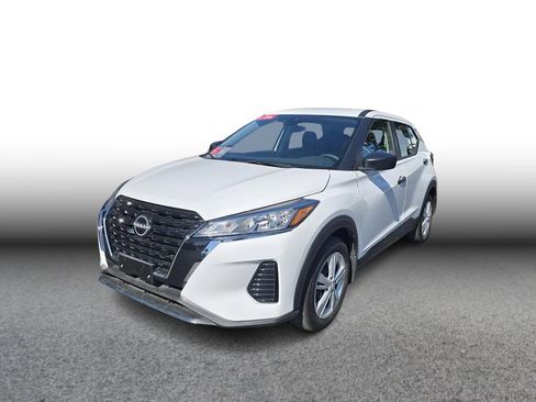 Certified 2024 Nissan Kicks S image 1