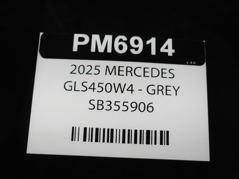 Used 2025 Mercedes-Benz GLS 450 4MATIC image 41