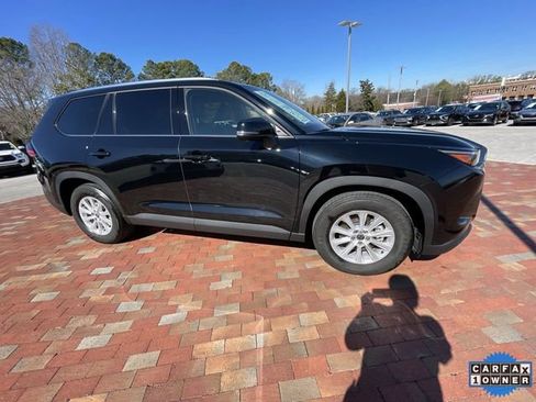 Used 2025 Toyota Grand Highlander AWD image 37