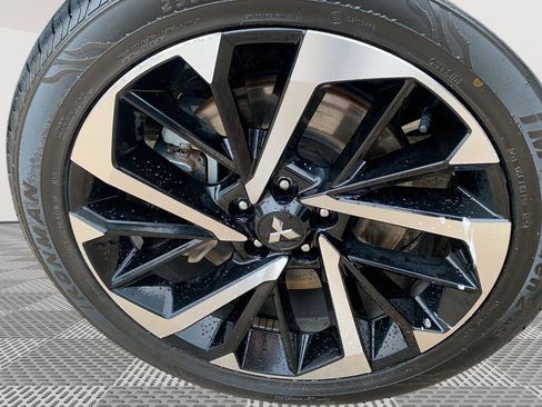 Used 2024 Mitsubishi Outlander SE image 22