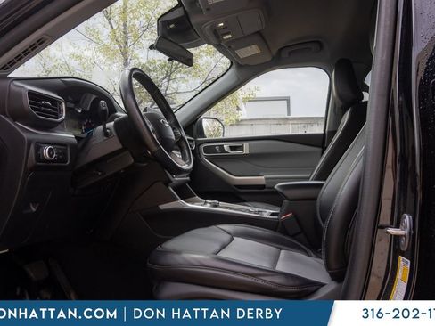 Used 2023 Ford Explorer XLT w/ Equipment Group 202A AWD/4WD image 3