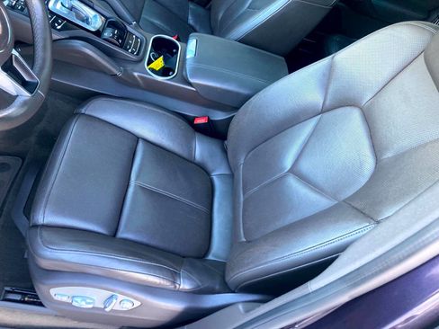 Used 2017 Porsche Cayenne Platinum Edition AWD/4WD image 9