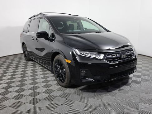 Used 2026 Honda Odyssey Sport-L image 3