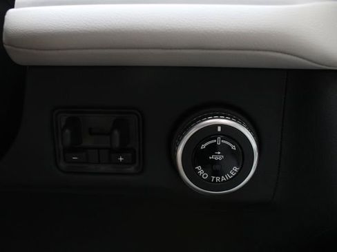 New 2026 Lincoln Navigator Reserve AWD/4WD image 45