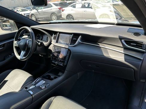 Used 2025 INFINITI QX55 Essential AWD/4WD image 13