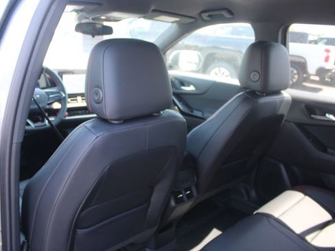 New 2026 Chevrolet Equinox ACTIV w/ Convenience Package III FWD image 25