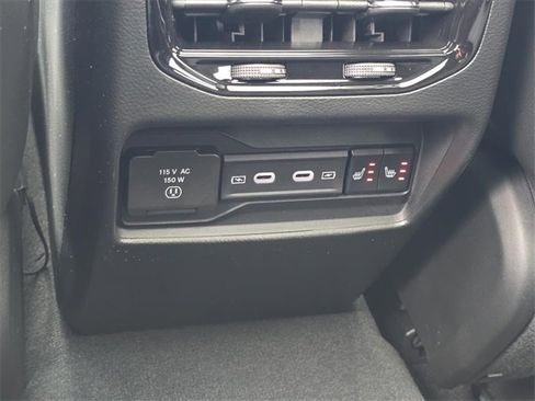 New 2026 Jeep Grand Cherokee Limited image 9