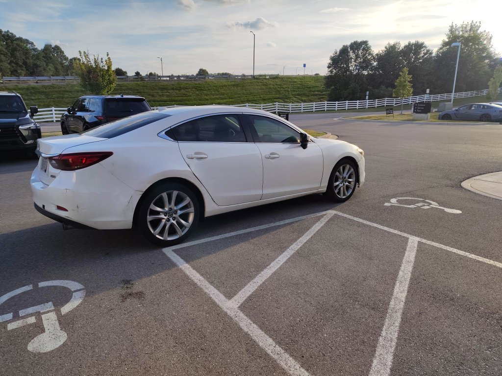 Used 2016 MAZDA MAZDA6 Touring w/ Touring Technology Package FWD image 5
