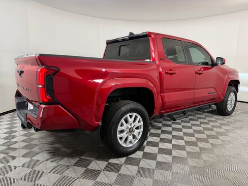 Used 2024 Toyota Tacoma SR5 AWD/4WD image 8