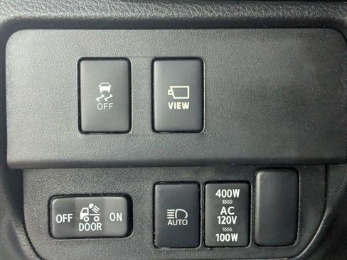 Used 2020 Toyota Tacoma TRD Off-Road w/ TRD Premium Off Road Package AWD/4WD image 30