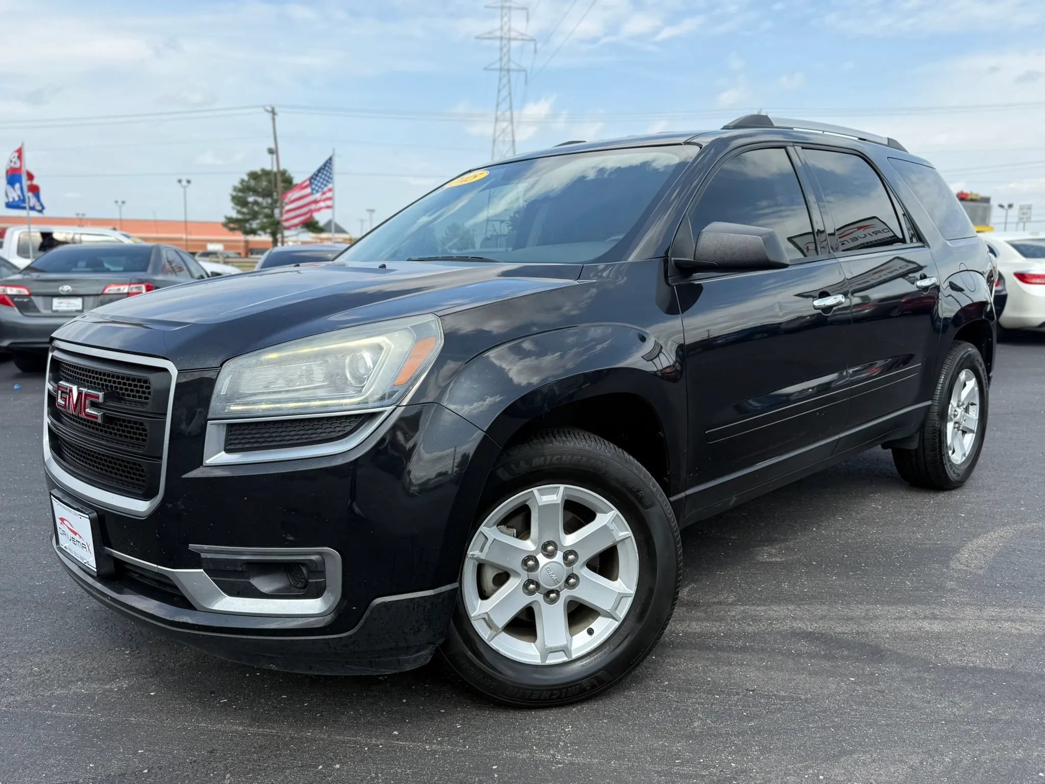 Used 2015 GMC Acadia SLE FWD image 13