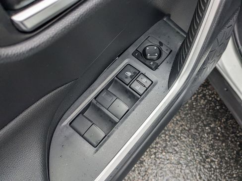 Used 2019 Toyota RAV4 XLE image 13