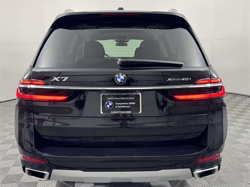 Used 2023 BMW X7 xDrive40i w/ Parking Assistance Package image 9