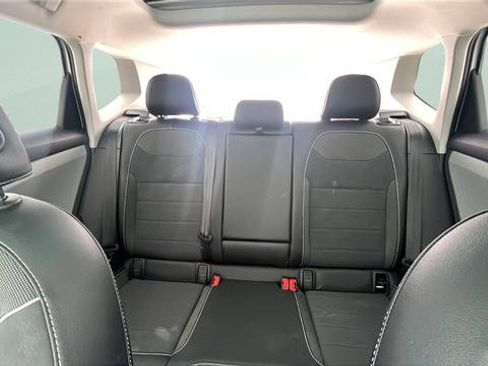 Used 2023 Volkswagen Taos SE image 20