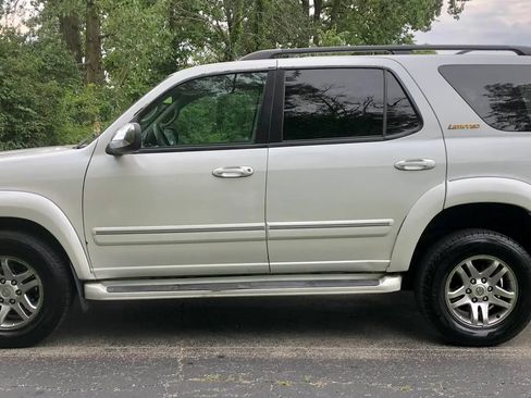 Used 2007 Toyota Sequoia Limited AWD/4WD image 8