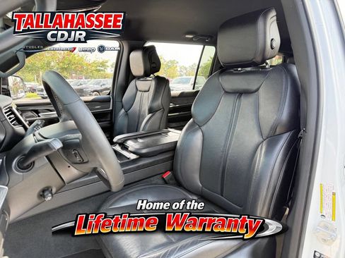 Used 2024 Jeep Wagoneer Series II w/ Flexible Seating Group RWD image 13