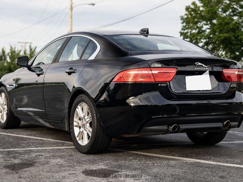 Used 2018 Jaguar XE Premium AWD/4WD image 6