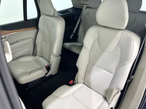 Used 2022 Volvo XC90 T8 Inscription Expression w/ Climate Package AWD/4WD image 16