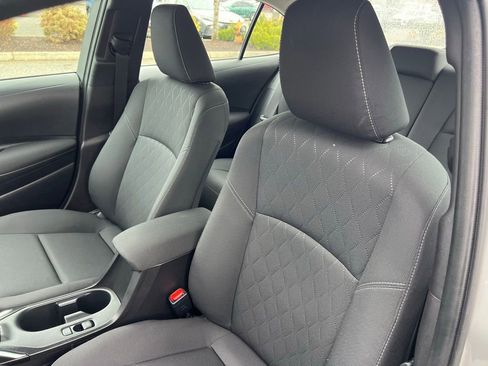 Certified 2025 Toyota Corolla LE image 14