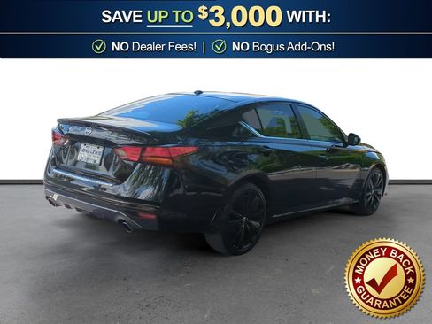 Used 2022 Nissan Altima 2.5 SR w/ Midnight Edition Package image 7
