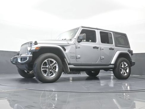 Used 2019 Jeep Wrangler Unlimited Sahara AWD/4WD image 58