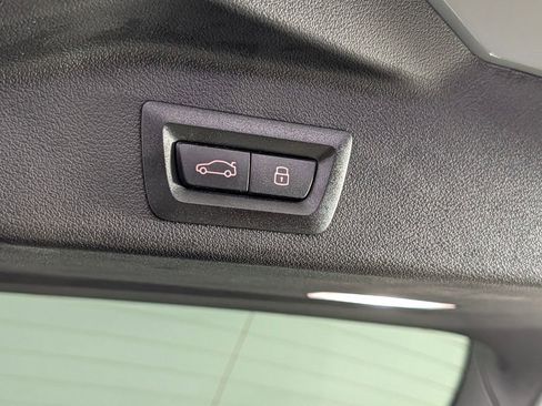 Used 2025 BMW X5 xDrive40i w/ M Sport Package image 19