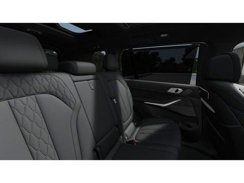 New 2026 BMW X7 M60i image 12