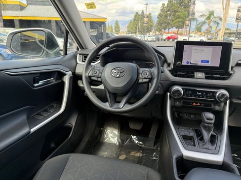 Used 2023 Toyota RAV4 XLE image 22
