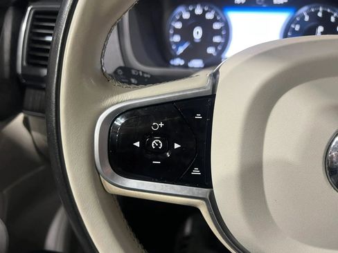 Used 2020 Volvo XC90 T5 Momentum AWD/4WD image 19