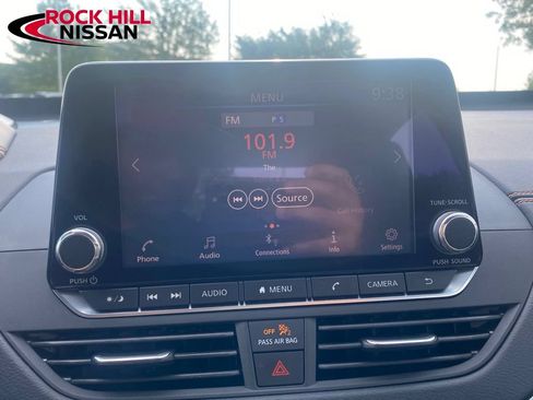 Used 2020 Nissan Altima 2.5 SR FWD image 21