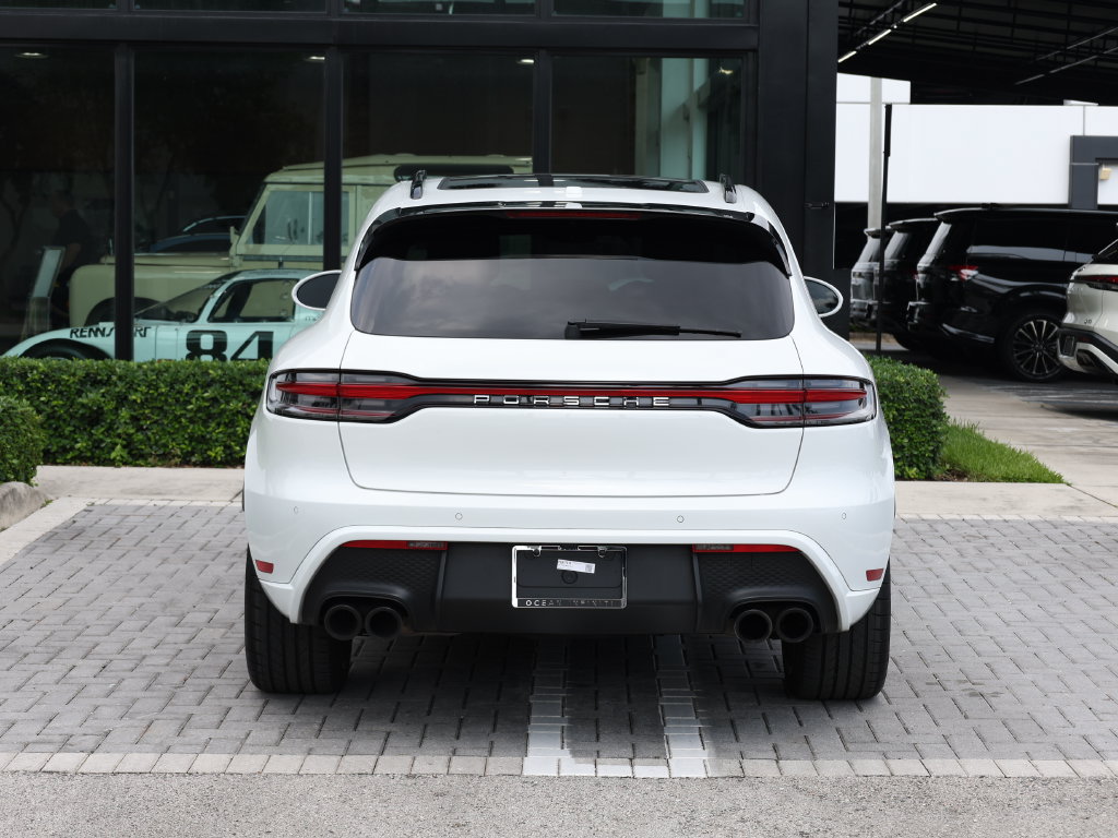 Used 2023 Porsche Macan Turbo AWD/4WD image 6