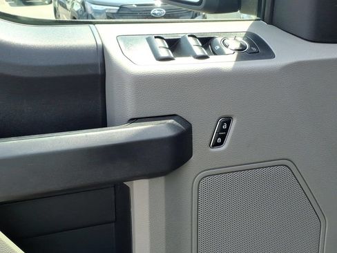 Used 2015 Ford F150 XL w/ Equipment Group 101A Mid AWD/4WD image 4