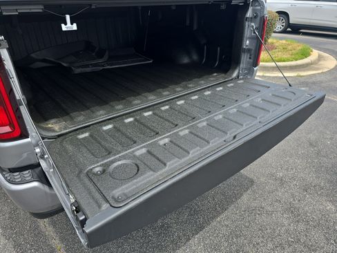 Used 2025 RAM 1500 Big Horn AWD/4WD image 12