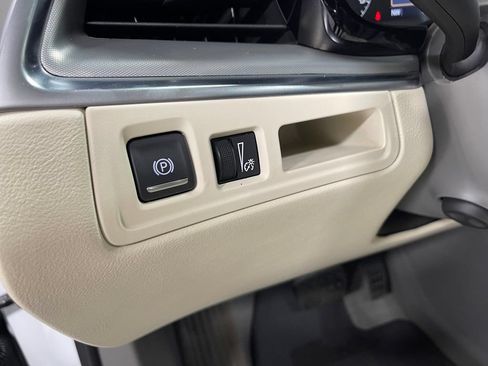 Used 2023 Cadillac XT5 Premium Luxury AWD/4WD image 19