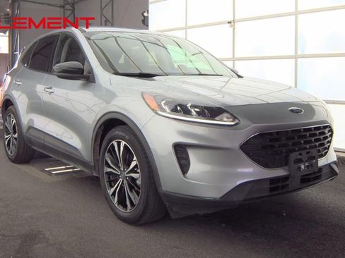Used 2021 Ford Escape SE w/ SE Sport Appearance Package FWD image 4
