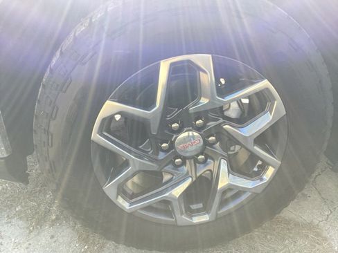 New 2026 GMC Sierra 1500 SLT w/ SLT Premium Plus Package image 10