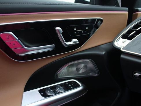New 2026 Mercedes-Benz E 350 4MATIC Sedan image 24