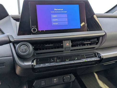 Used 2023 Toyota Prius LE image 17