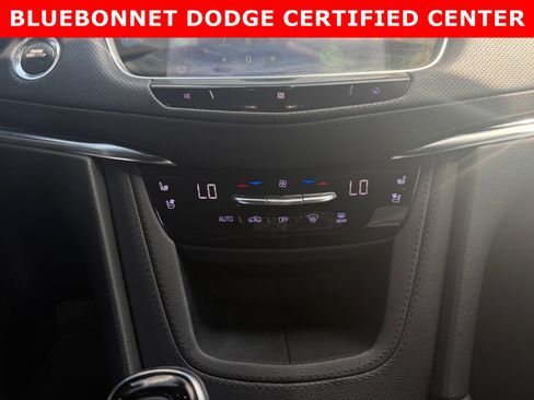 Used 2021 Cadillac XT5 Premium Luxury FWD image 17