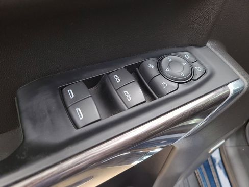 Used 2022 Chevrolet Silverado 1500 LTZ w/ Safety Package II image 19