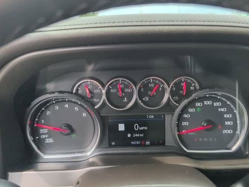 Used 2020 Chevrolet Silverado 1500 LTZ w/ LTZ Premium Package image 28