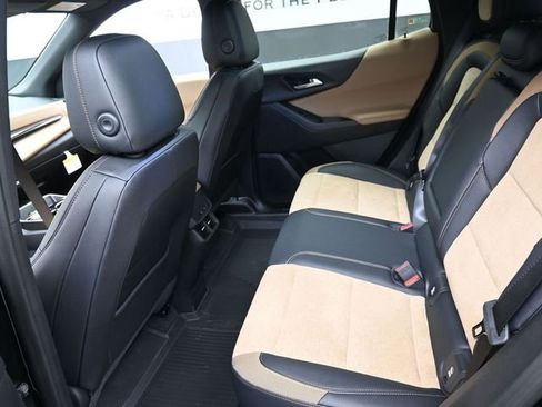 New 2026 Chevrolet Equinox ACTIV w/ Convenience Package III FWD image 9