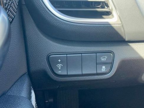 Certified 2025 Kia Seltos SX image 21