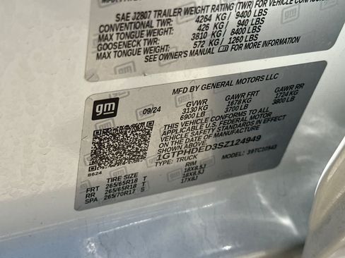 Used 2025 GMC Sierra 1500 SLT RWD image 29