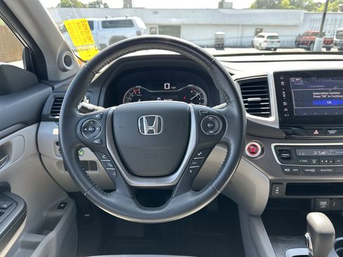 Used 2017 Honda Ridgeline RTL-T image 17