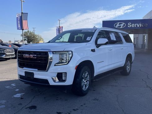 Used 2022 GMC Yukon XL SLE w/ Max Trailering Package image 3