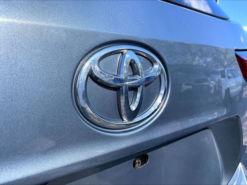 Used 2023 Toyota Highlander XLE AWD/4WD image 30